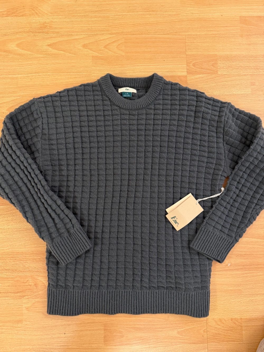 Esc Men's Dark Gray Waffle-Knit Crewneck Sweater size L